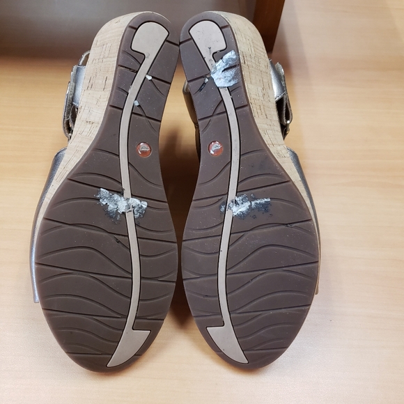 Clarks Unstructured Un Plaza Way Gold size 10 - Picture 7 of 9